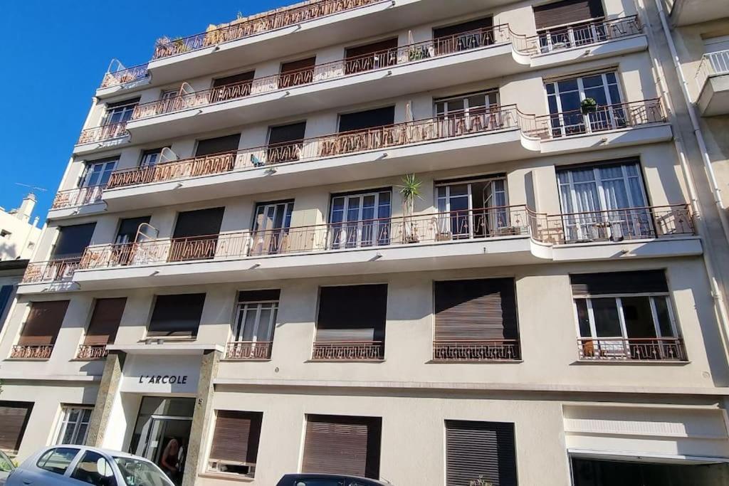 Renove, Centre, Proche Commodites Appartamento